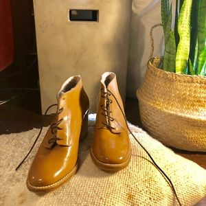 Rachel Comey shearling lined fall booties! Sz 7